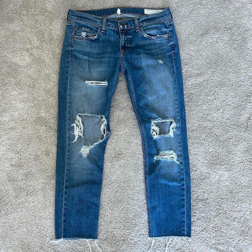 LIKE NEW! Rag & Bone distressed jeans in Dre style size 27